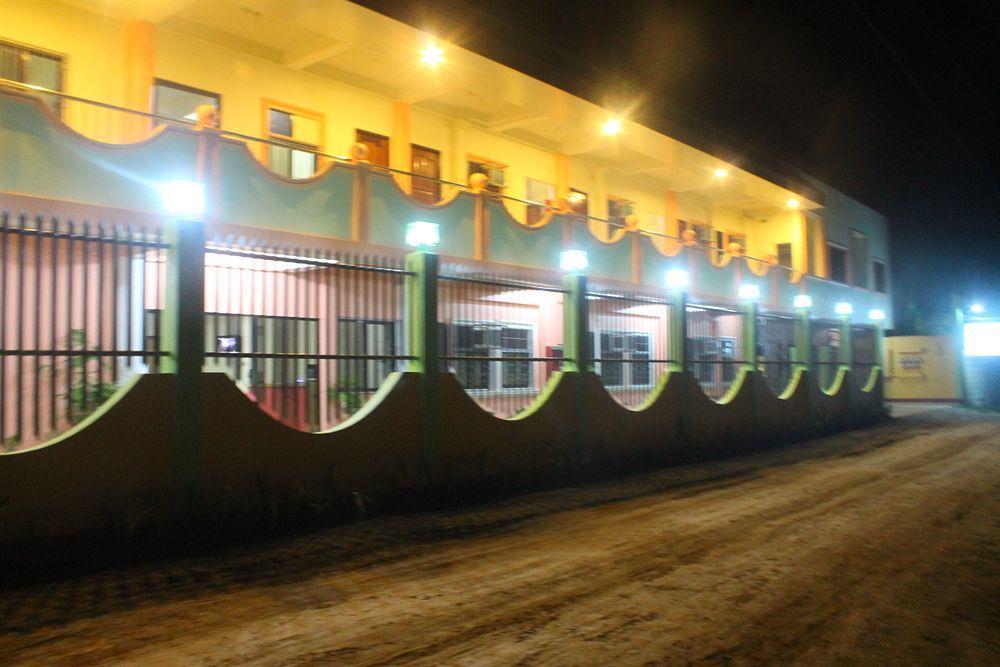 Amerson Pension Place Puerto Princesa Εξωτερικό φωτογραφία